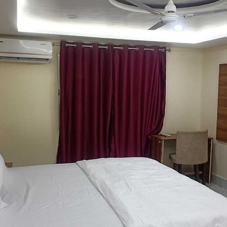 Super Townhouse Bank More Dhanbad Formerly Rise And Dine Екстериор снимка