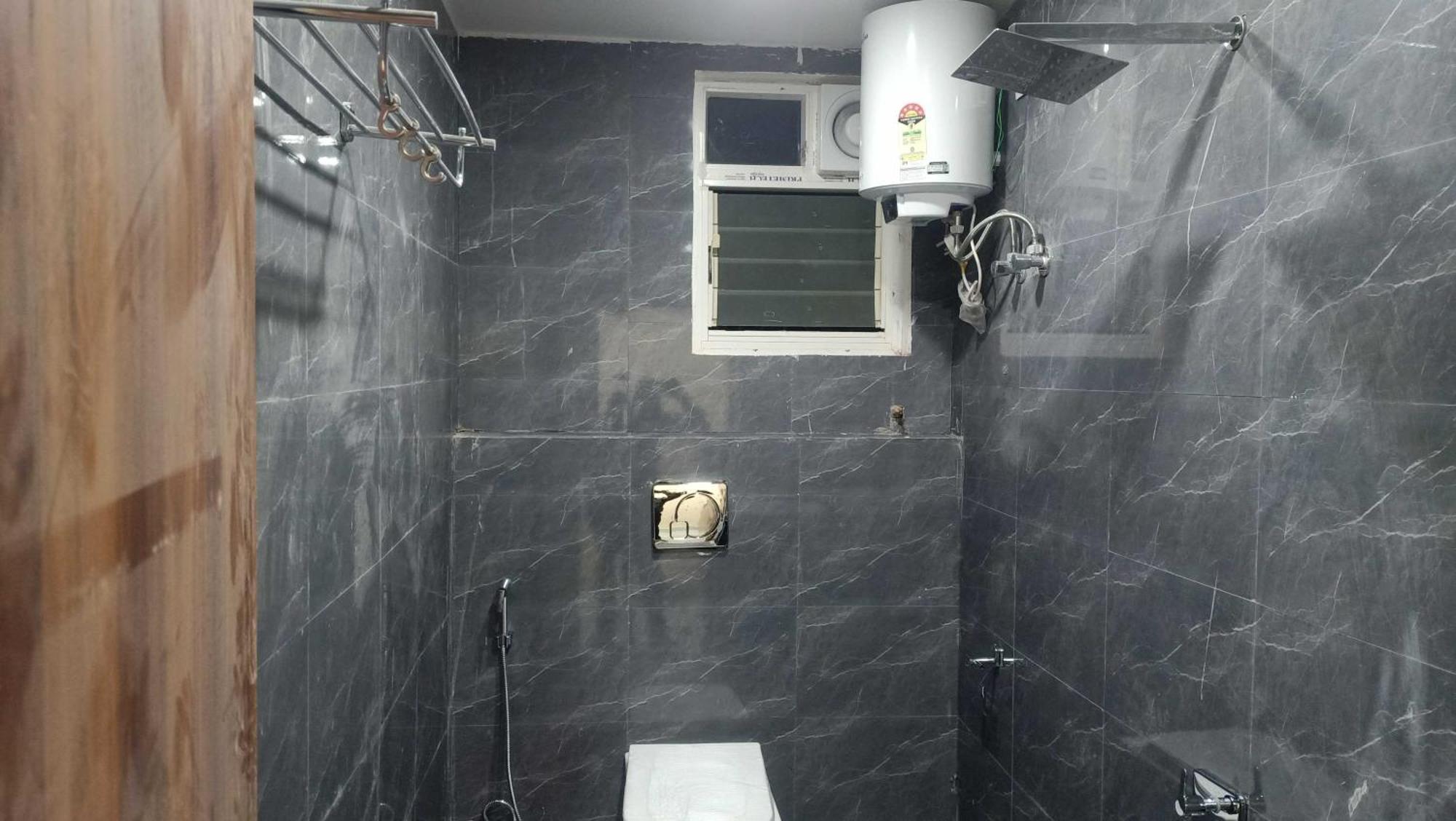 Super Townhouse Bank More Dhanbad Formerly Rise And Dine Екстериор снимка