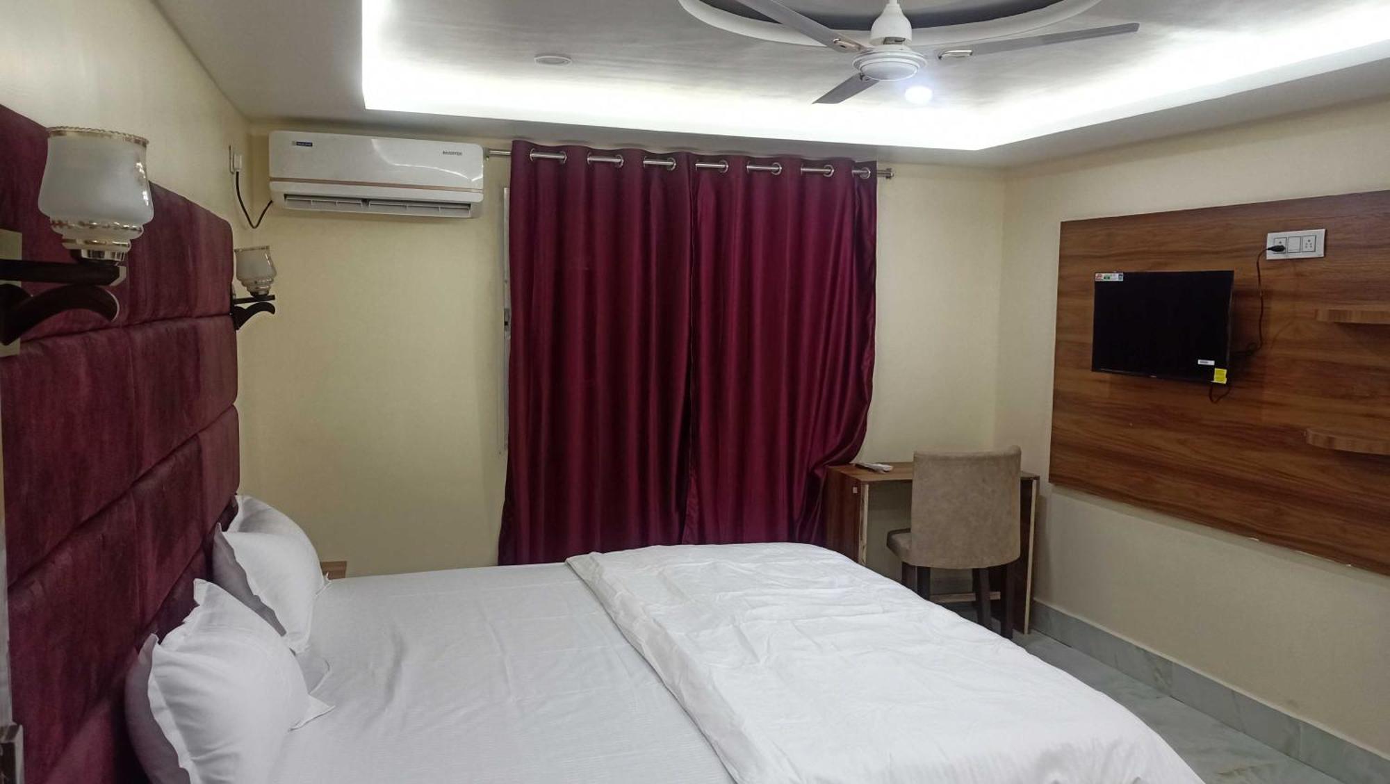 Super Townhouse Bank More Dhanbad Formerly Rise And Dine Екстериор снимка