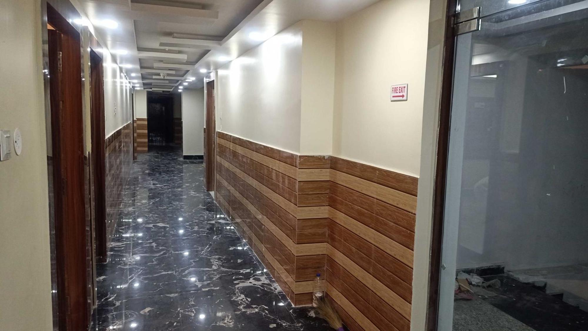 Super Townhouse Bank More Dhanbad Formerly Rise And Dine Екстериор снимка